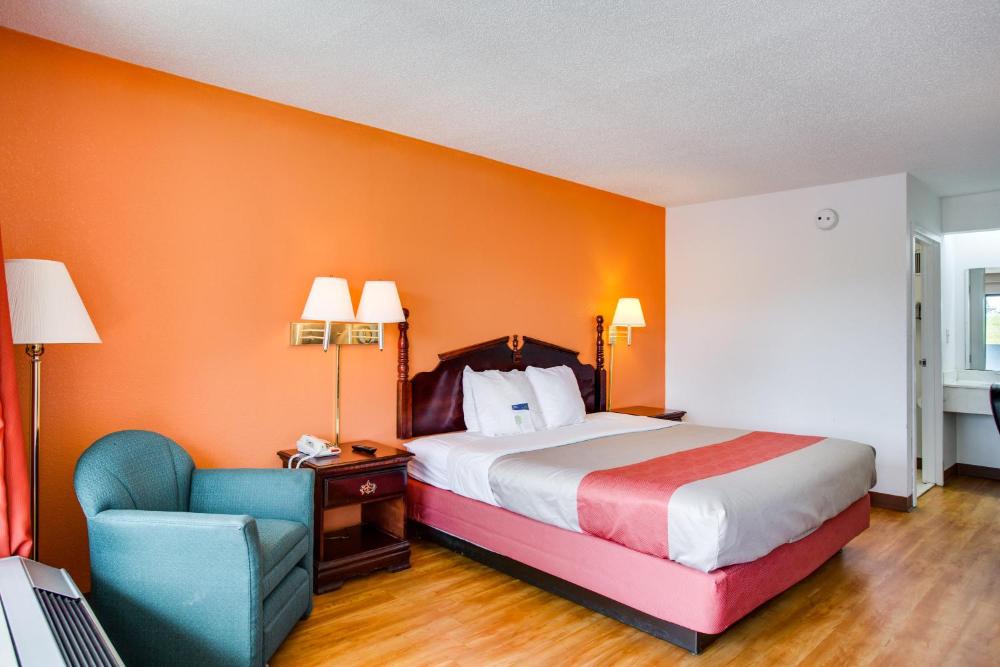 Motel 6-White House, TN
